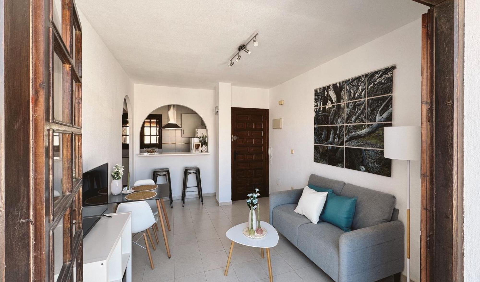 Apartment El Paraiso, 1 Bedroom 300M From The Sea تورّيفيِخا المظهر الخارجي الصورة